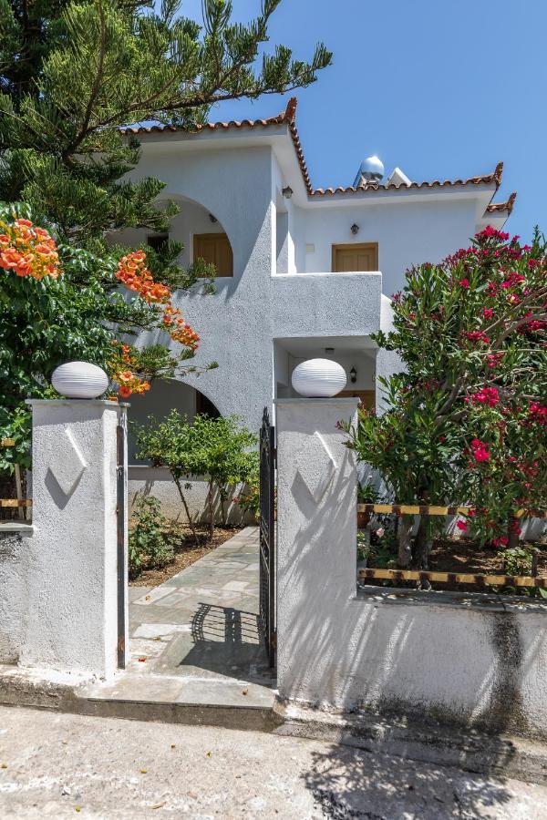 Lina Apartments Skopelos Town Exterior photo