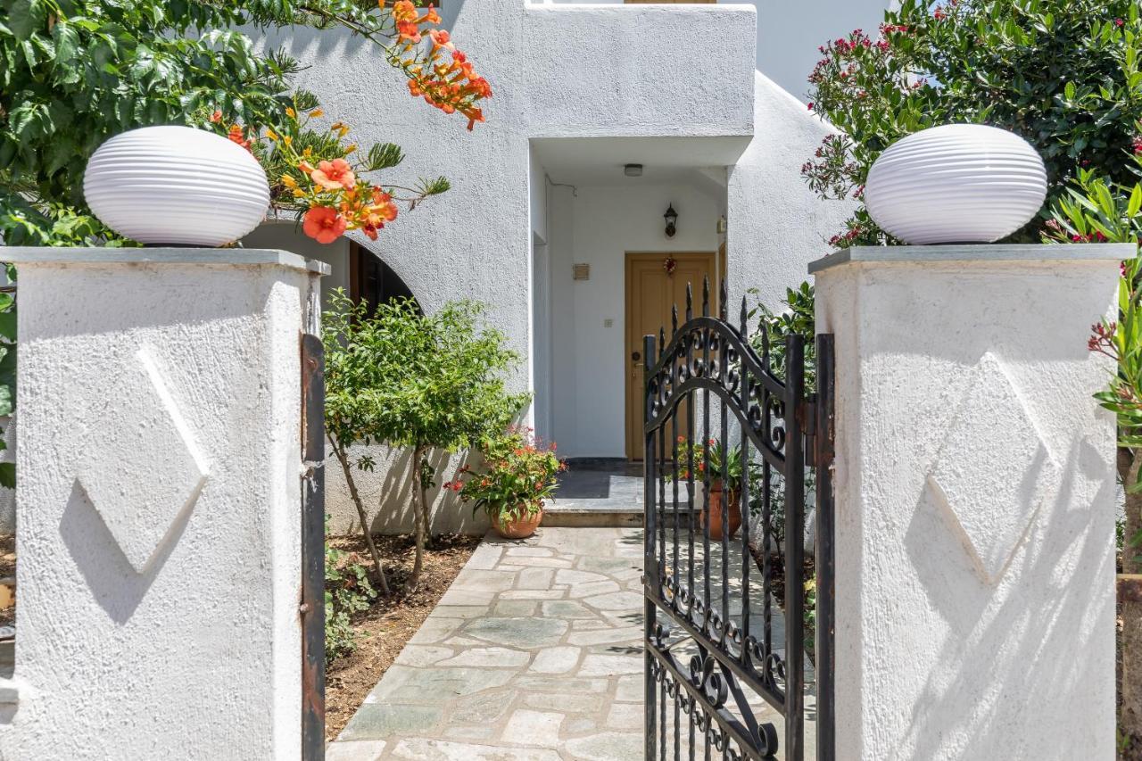 Lina Apartments Skopelos Town Exterior photo