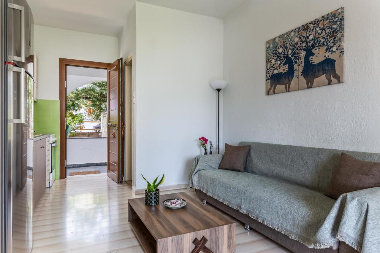 Lina Apartments Skopelos Town Exterior photo